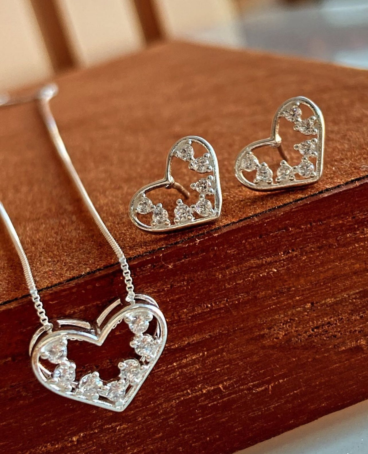 Conjunto Coração Vazado com Zircônias em Prata 925