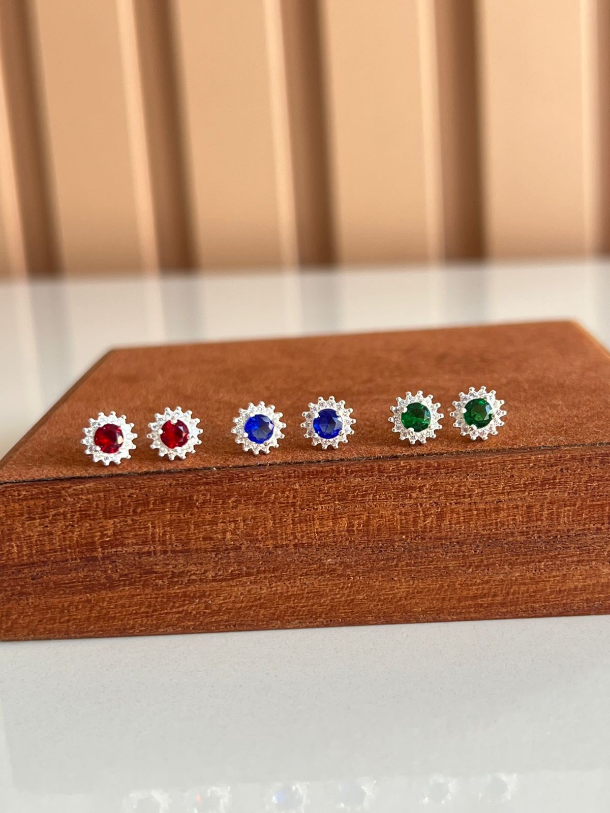 Brincos Flor de Zircônia em Prata 925